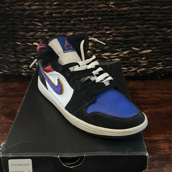 Jordan Other - Air Jordan 1 Mid SE “Rivals”